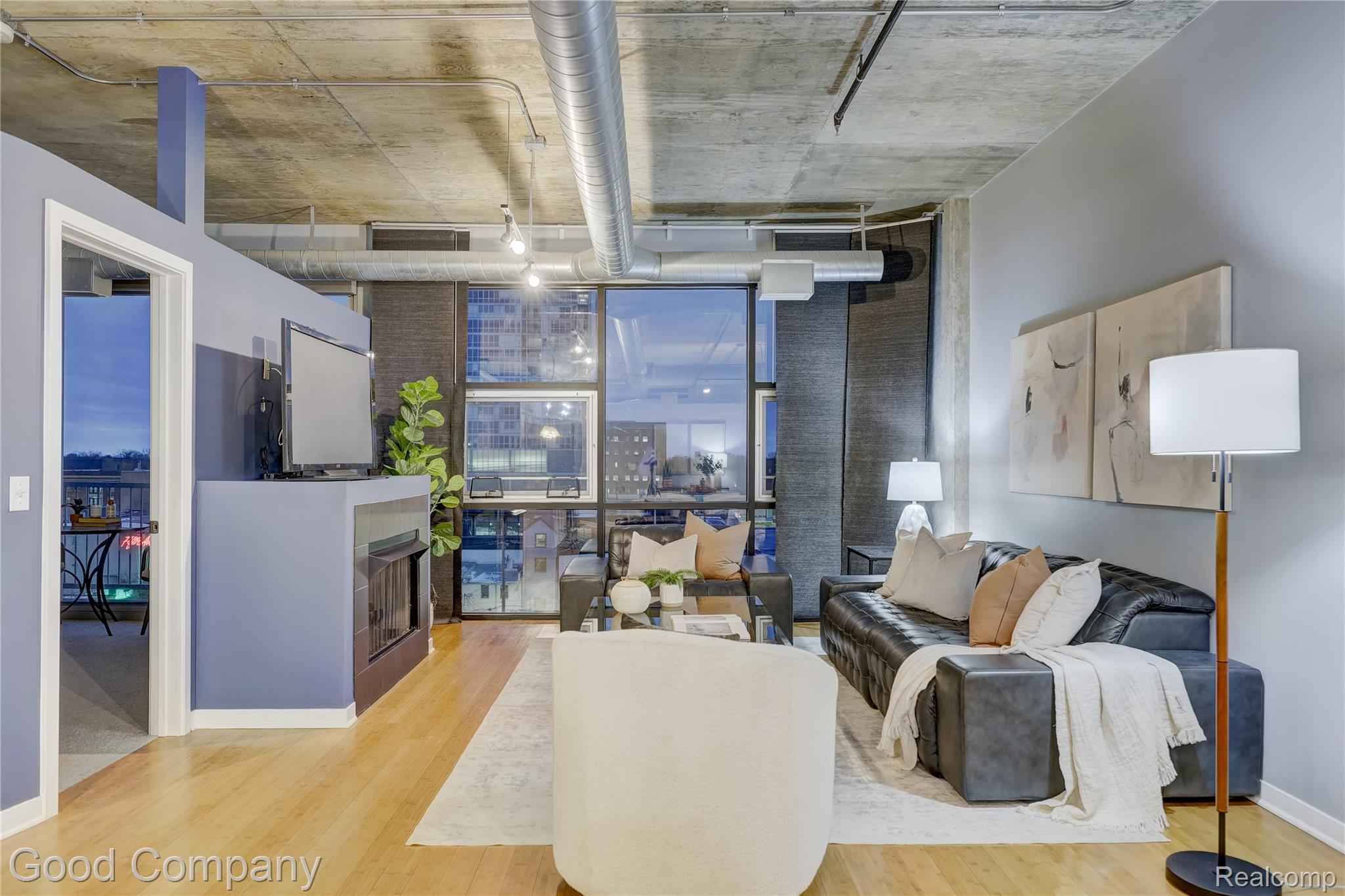 100 West Fifth Street, Unit 604 Royal Oak, MI 48067 - Photo 19 of 57 100 W. 5th St. #604-19.jpg