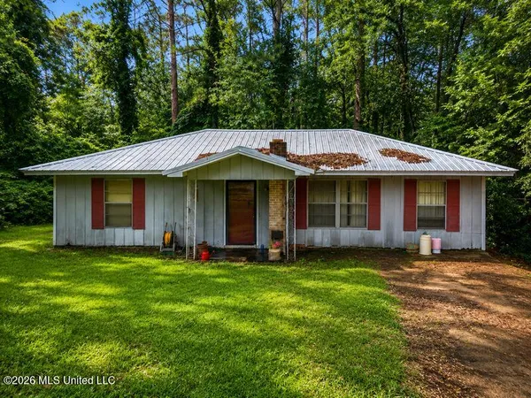 $70,000 | 313 East Dewey Camp Drive, Florence, MS 39073