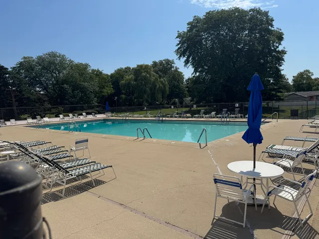 $229,900 | 1415 East Central Road, Unit 301A, Arlington Heights, IL 60005