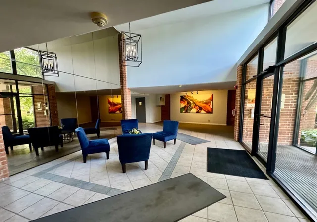 $229,900 | 1415 East Central Road, Unit 301A, Arlington Heights, IL 60005