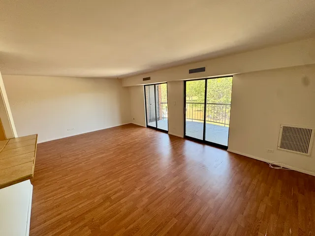 $229,900 | 1415 East Central Road, Unit 301A, Arlington Heights, IL 60005