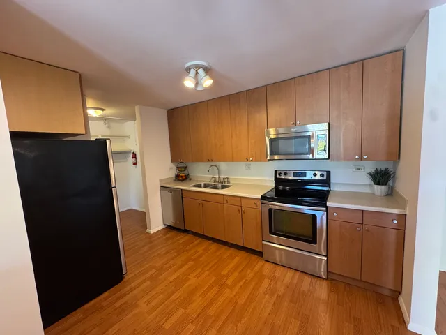 $229,900 | 1415 East Central Road, Unit 301A, Arlington Heights, IL 60005