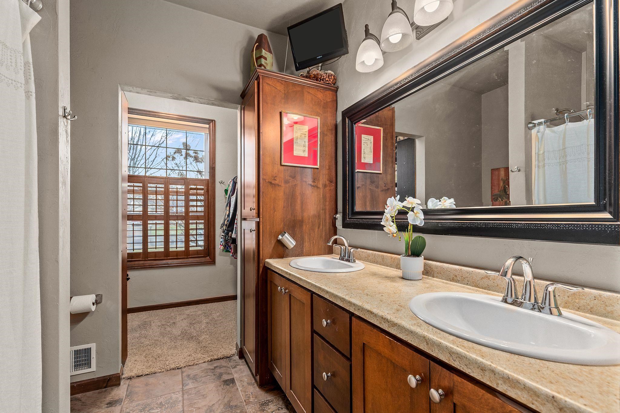 N9050 Spring Valley Road Menasha, WI 54952 - Photo 20 of 42