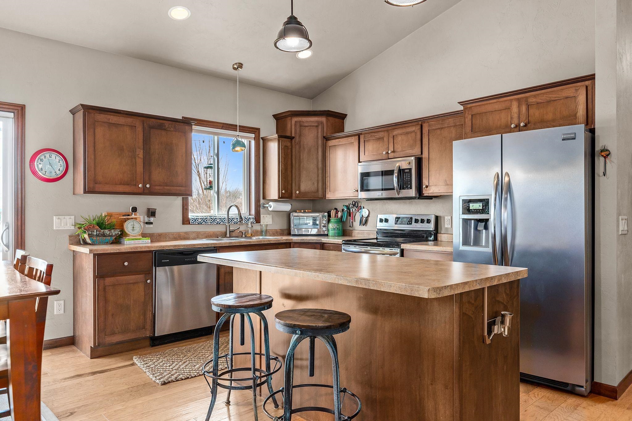 N9050 Spring Valley Road Menasha, WI 54952 - Photo 3 of 42