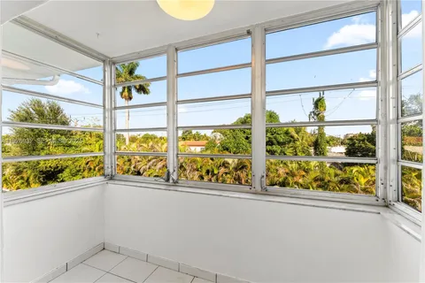 $200,000 | 2496 Southwest 17th Avenue, Unit 5306, Miami, FL 33145