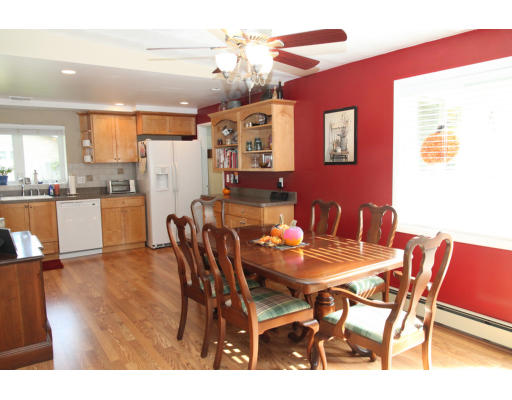 21 Blackthorne Road Framingham, MA 01701 - Photo 3 of 8 Gallery Image 3
