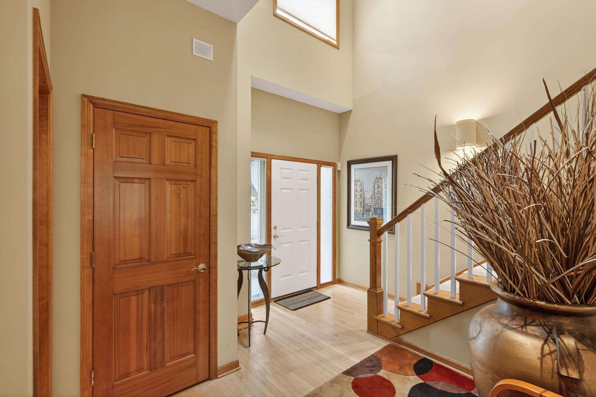 11820 Bren Road Minnetonka, MN 55343 - Photo 5 of 45