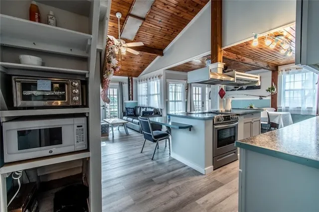 $280,000 | 938 East Lakeside Drive, Corpus Christi, TX 78418