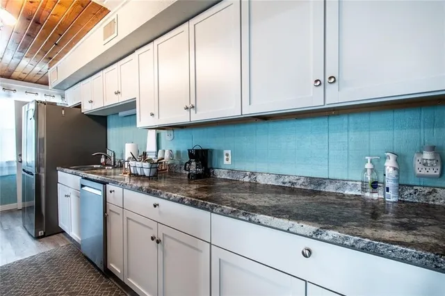 $280,000 | 938 East Lakeside Drive, Corpus Christi, TX 78418