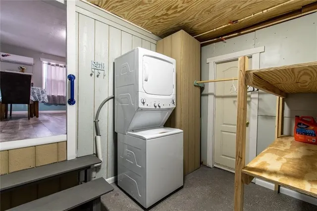 $280,000 | 938 East Lakeside Drive, Corpus Christi, TX 78418