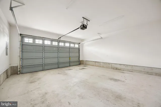 $2,395 | 607 Pony Lane, Wilmington, DE 19808