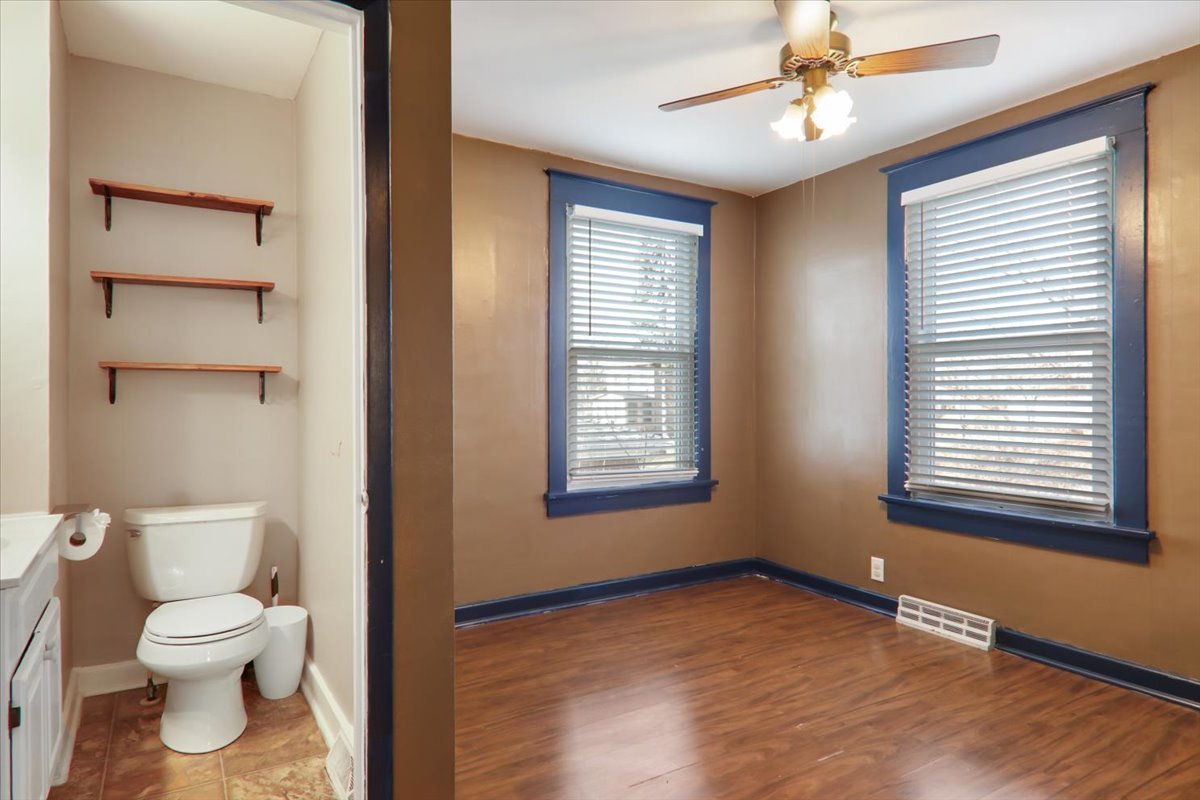 201 South Main Street Le Roy, IL 61752 - Photo 13 of 30