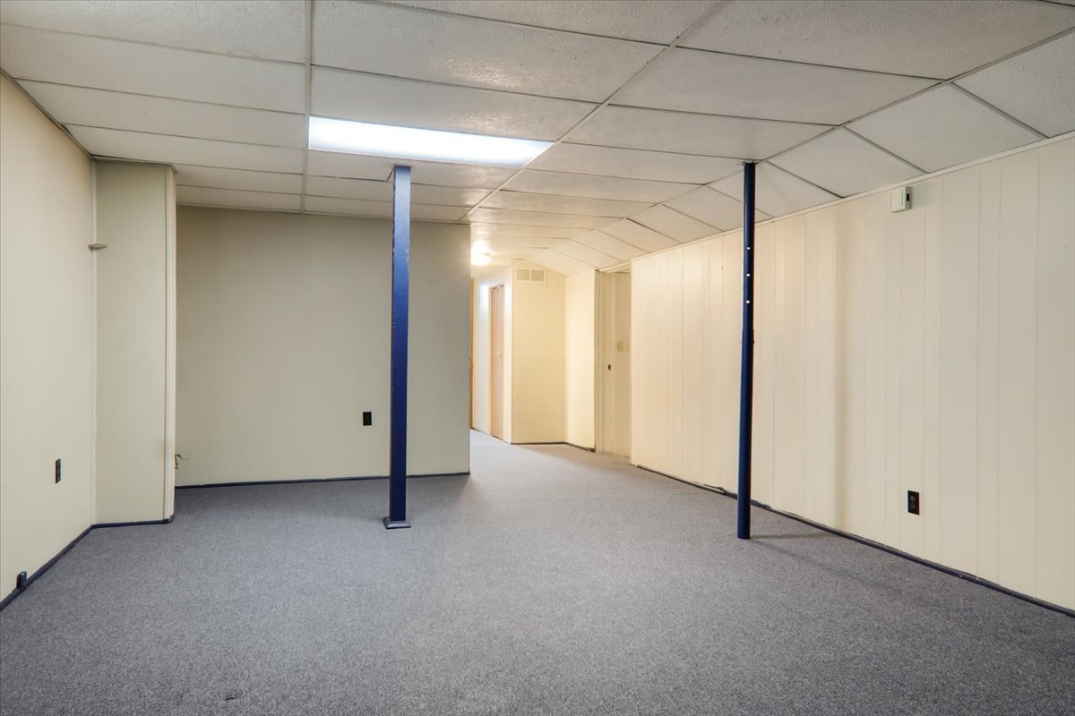 201 South Main Street Le Roy, IL 61752 - Photo 27 of 30