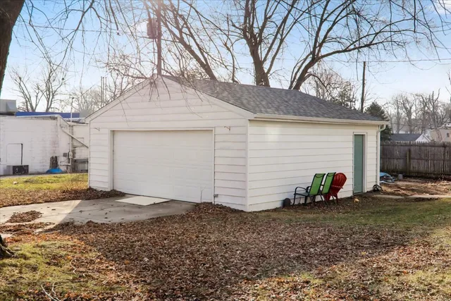 $215,000 | 201 South Main Street, Le Roy, IL 61752