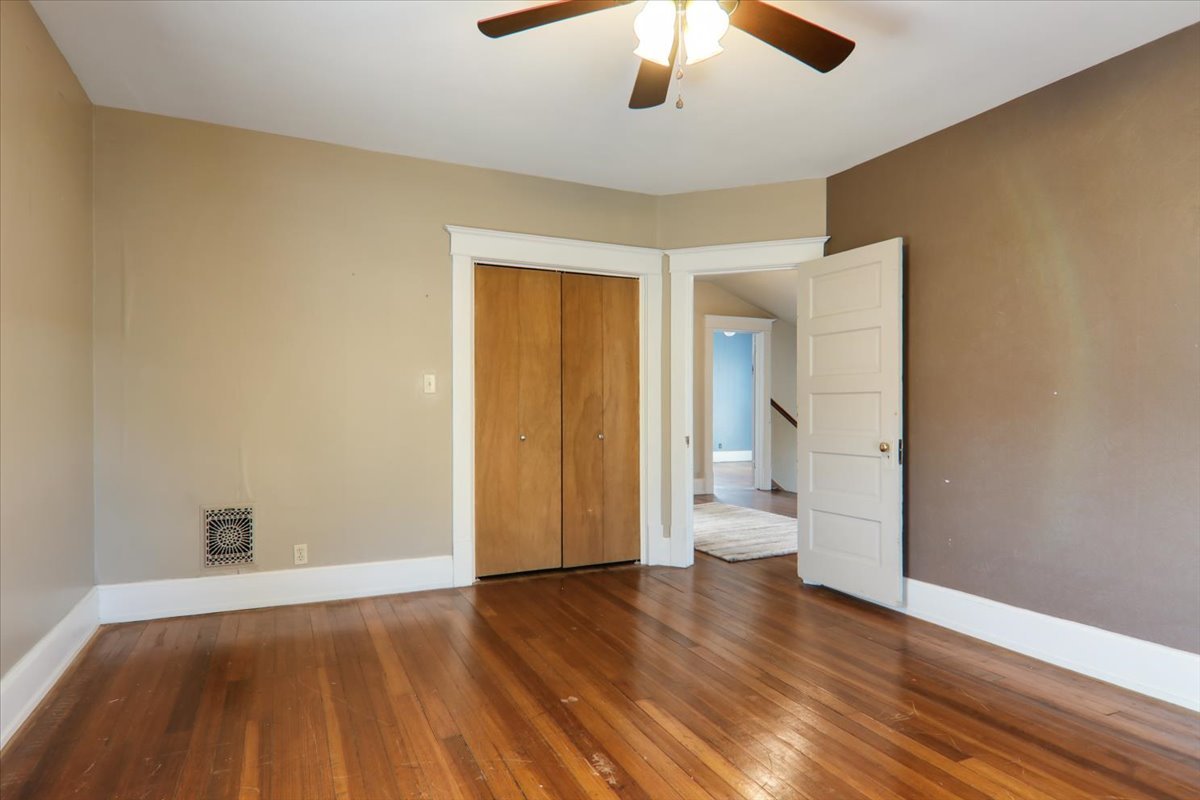 201 South Main Street Le Roy, IL 61752 - Photo 6 of 30