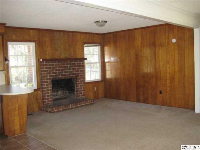 3125 Sunset Road Charlotte, NC 28216 - Photo 4 of 14 Gallery Image 4