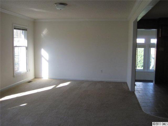 3125 Sunset Road Charlotte, NC 28216 - Photo 5 of 14 Gallery Image 5
