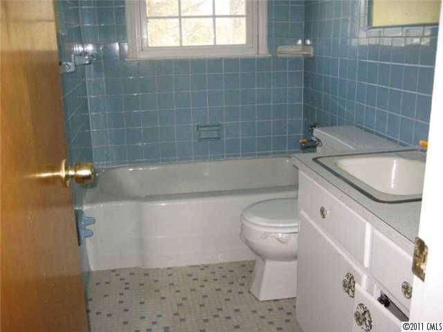 3125 Sunset Road Charlotte, NC 28216 - Photo 7 of 14 Gallery Image 7