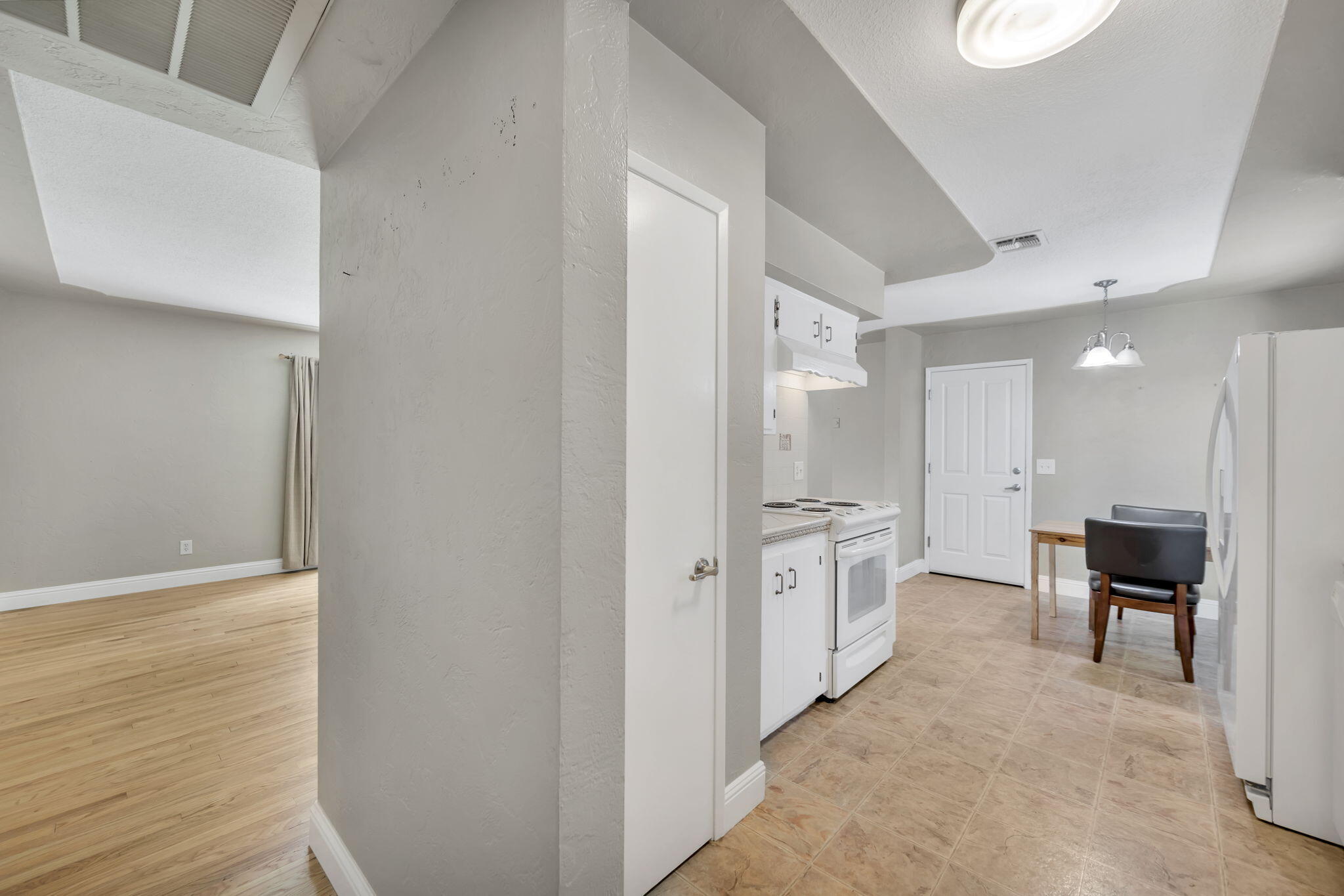 2739 Irwin Road Redding, CA 96002 - Photo 25 of 37 2-web-or-mls-HV7A1729
