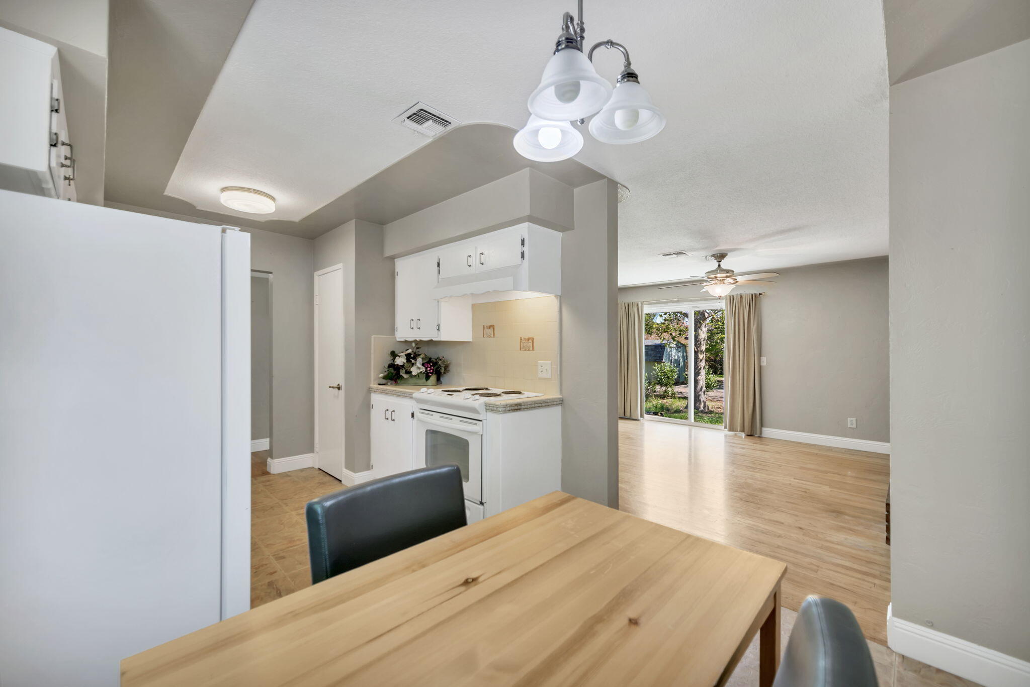 2739 Irwin Road Redding, CA 96002 - Photo 28 of 37 8-web-or-mls-HV7A1765