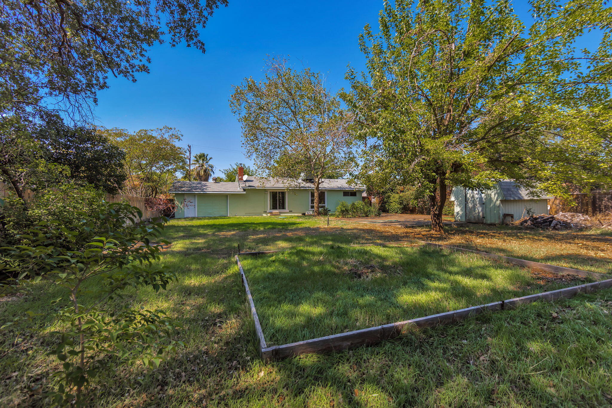 2739 Irwin Road Redding, CA 96002 - Photo 30 of 37 26-web-or-mls-HV7A1891