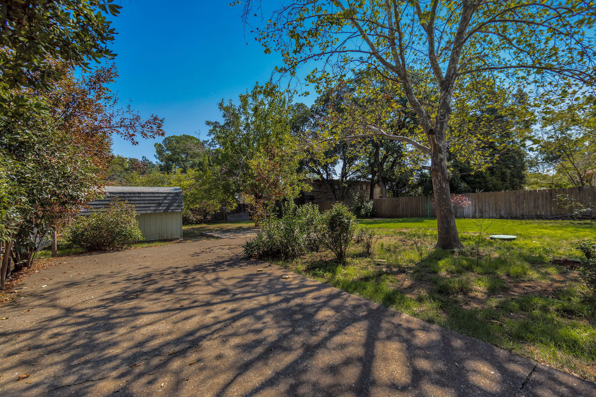 2739 Irwin Road Redding, CA 96002 - Photo 32 of 37 29-web-or-mls-HV7A1906