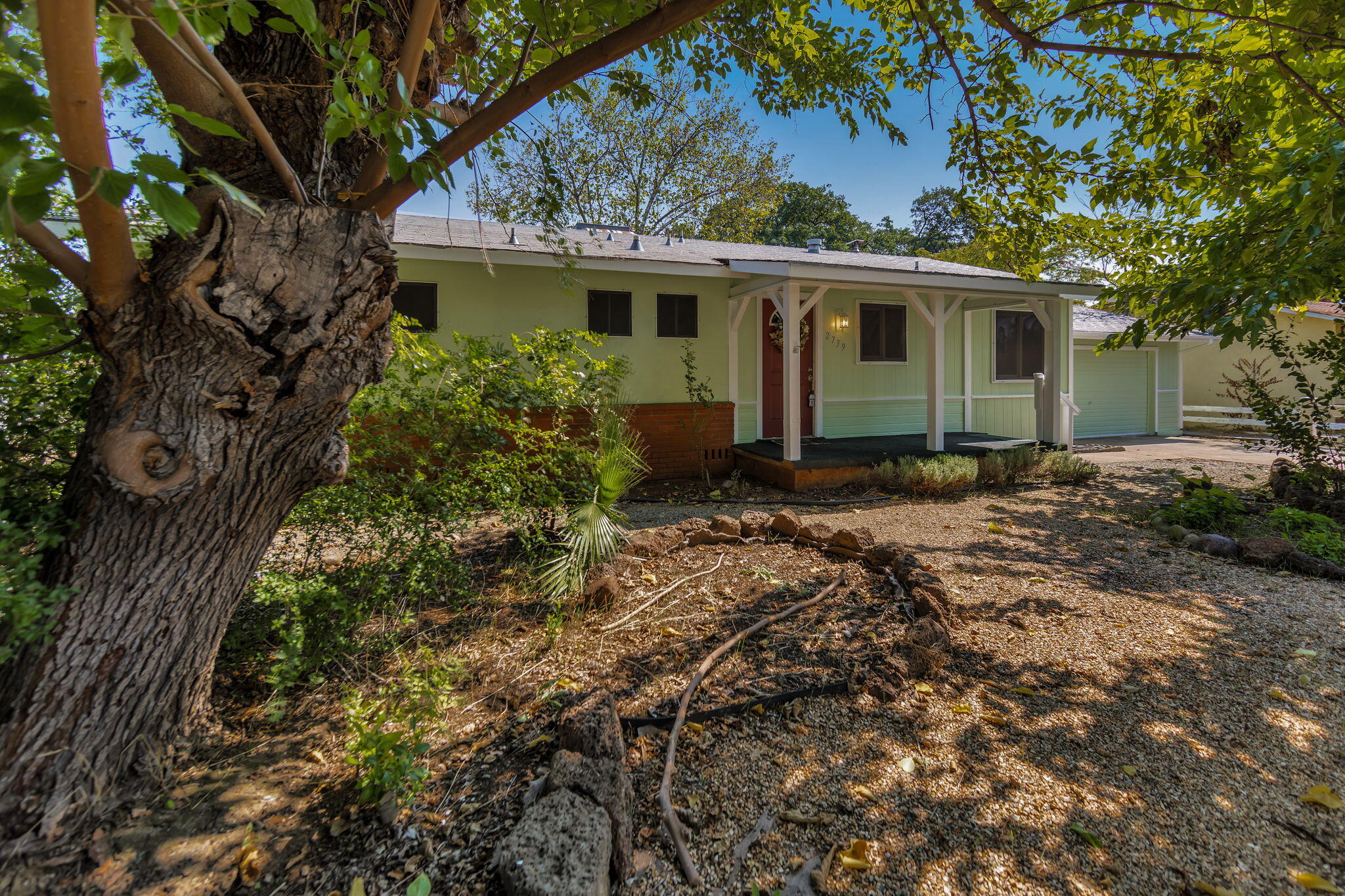 2739 Irwin Road Redding, CA 96002 - Photo 33 of 37 31-web-or-mls-HV7A1917