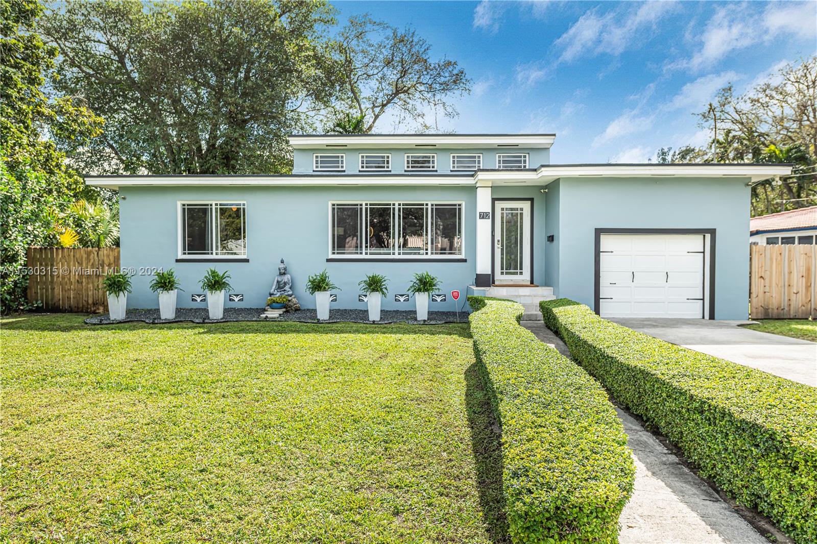 712 Northeast 114th St  