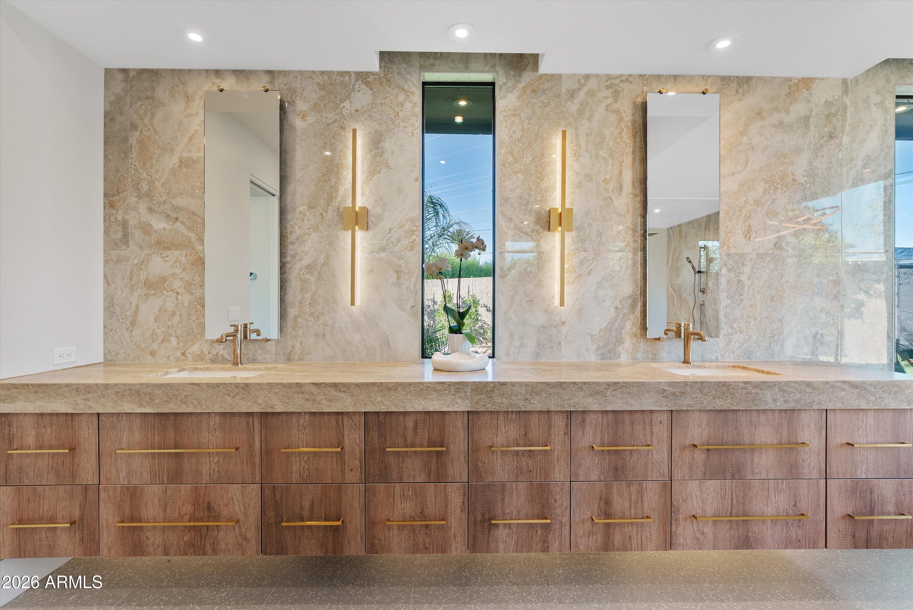 4610 East Flower Street Phoenix, AZ 85018 - Photo 23 of 41 Primary Bathroom