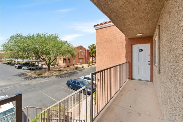 $1,040 | 4730 East Craig Road, Unit 2014, Las Vegas, NV 89115