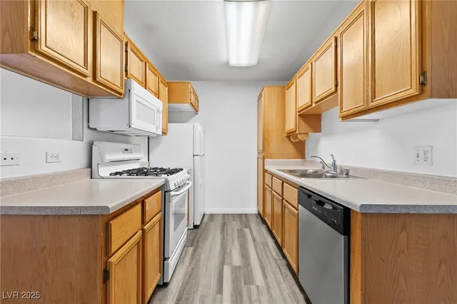 $1,040 | 4730 East Craig Road, Unit 2014, Las Vegas, NV 89115