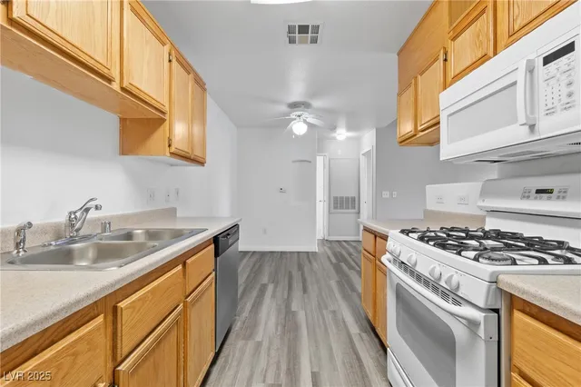 $1,040 | 4730 East Craig Road, Unit 2014, Las Vegas, NV 89115