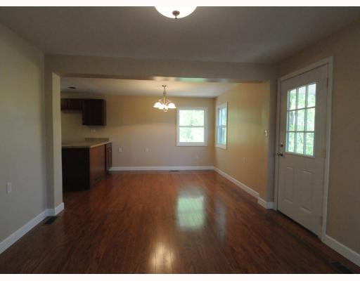 11654 Channel Pinckney, MI 48169 - Photo 4 of 10 Photo 4