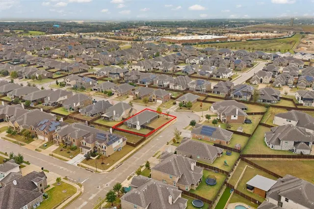 $449,999 | 466 Rockaway Drive, Midlothian, TX 76065