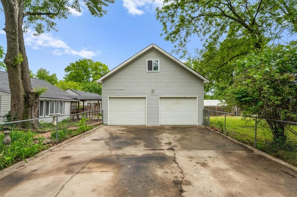 701 Southwest 16 Street Blue Springs, MO 64015 - Photo 26 of 32