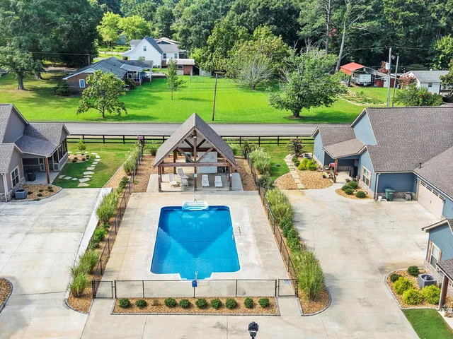 $306,000 | 8 Maddox Lane, Chatsworth, GA 30705