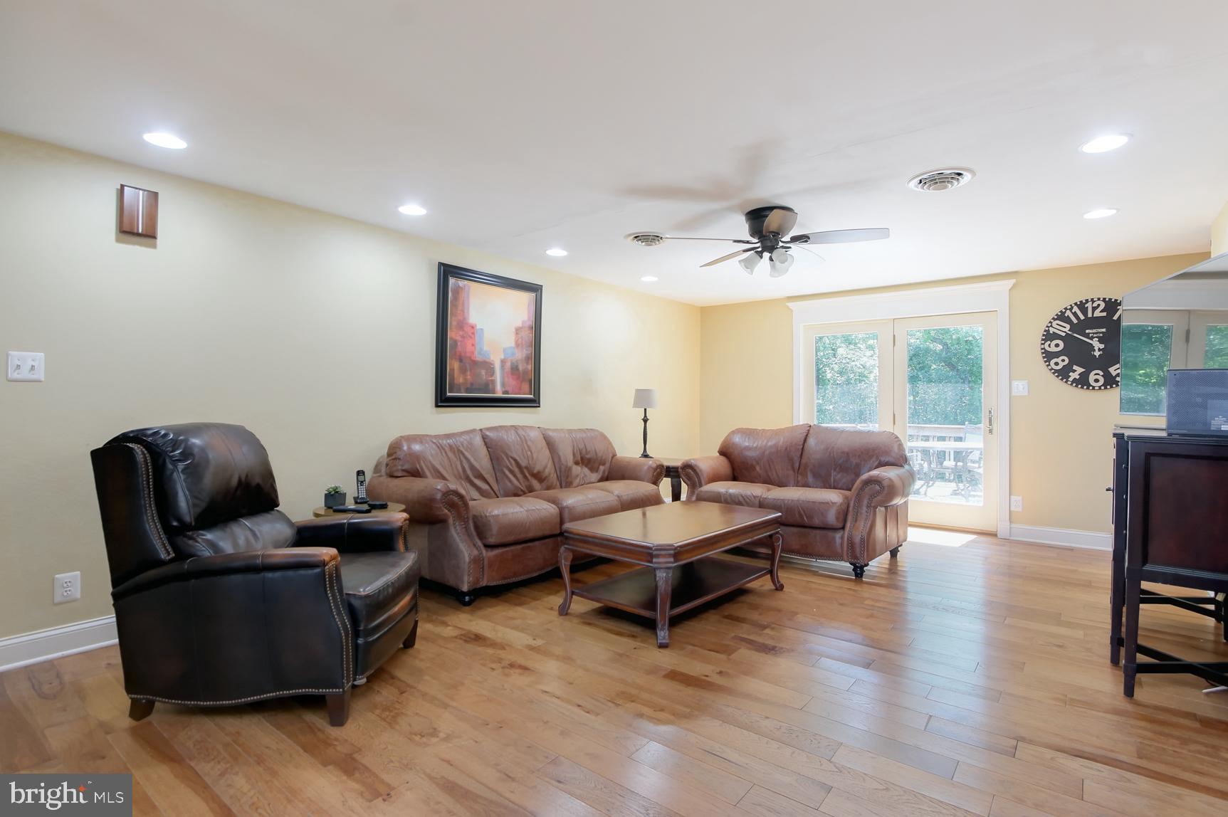 1901 Bowersox Road New Windsor, MD 21776 - Photo 8 of 60 Dining Room