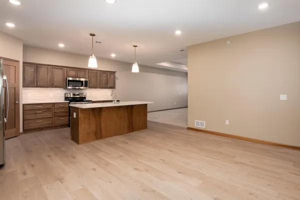 $429,900 | 3116 Bassett Drive, Mankato, MN 56001