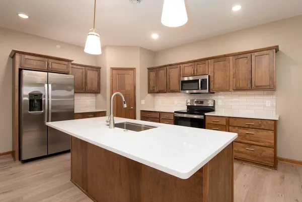 $429,900 | 3116 Bassett Drive, Mankato, MN 56001
