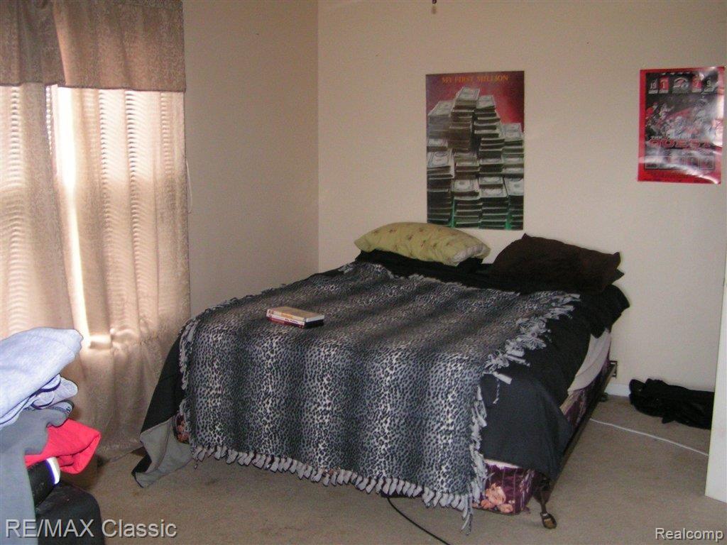 53081 Bates Road New Baltimore, MI 48051 - Photo 8 of 11 upper bedroom