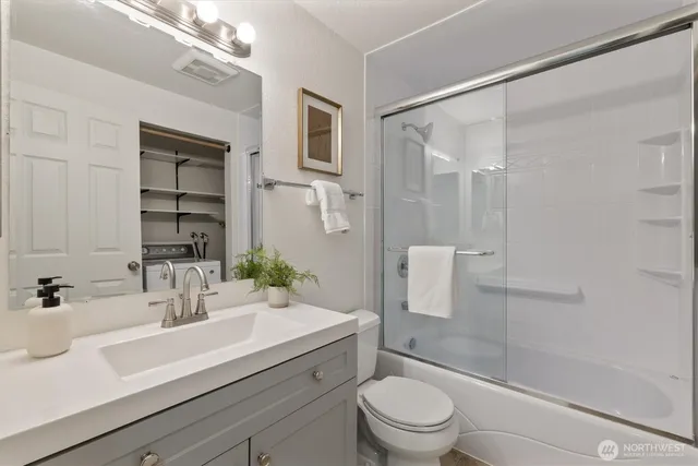 $420,000 | 9484 Redmond-Woodinville Road Northeast, Unit C205, Redmond, WA 98052