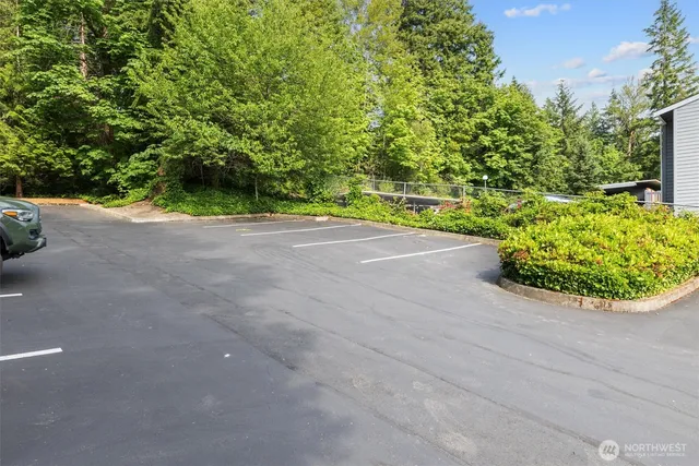 $420,000 | 9484 Redmond-Woodinville Road Northeast, Unit C205, Redmond, WA 98052