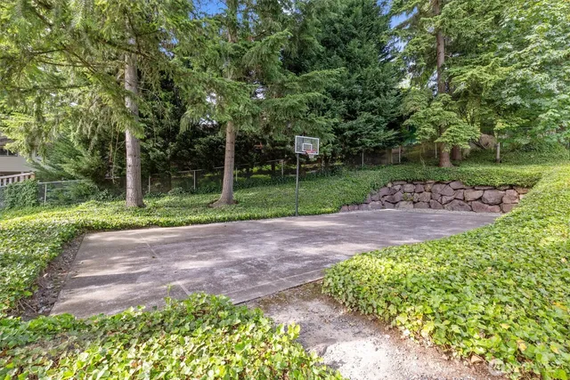 $420,000 | 9484 Redmond-Woodinville Road Northeast, Unit C205, Redmond, WA 98052