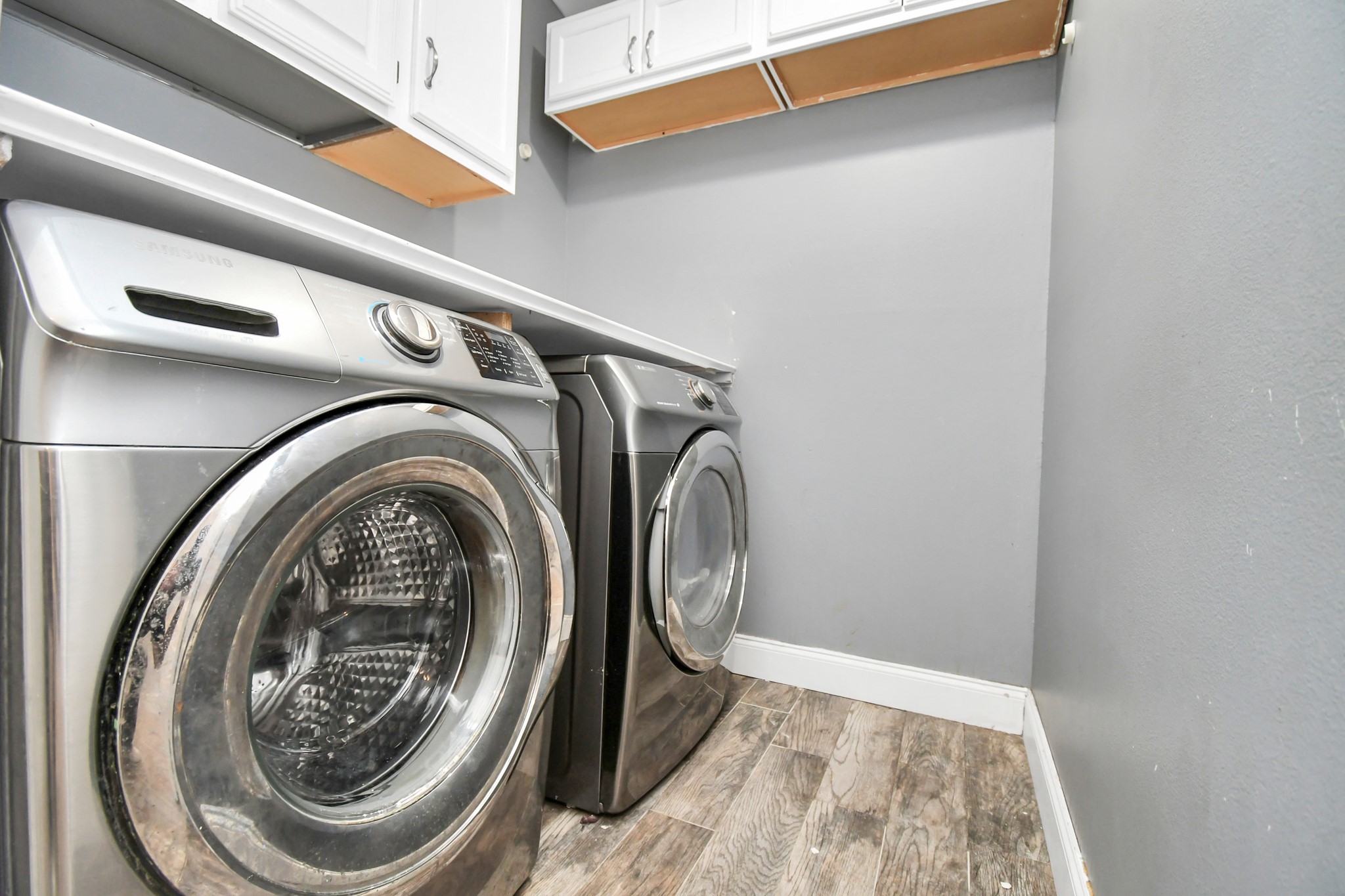 3642 Postwood Drive Spring, TX 77388 - Photo 31 of 43 a utility room with dryer and washer