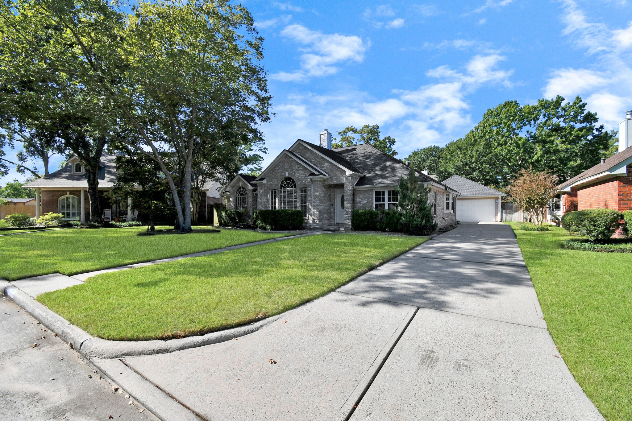 3642 Postwood Drive Spring, TX 77388 - Photo 5 of 43 front view of a house with a yard