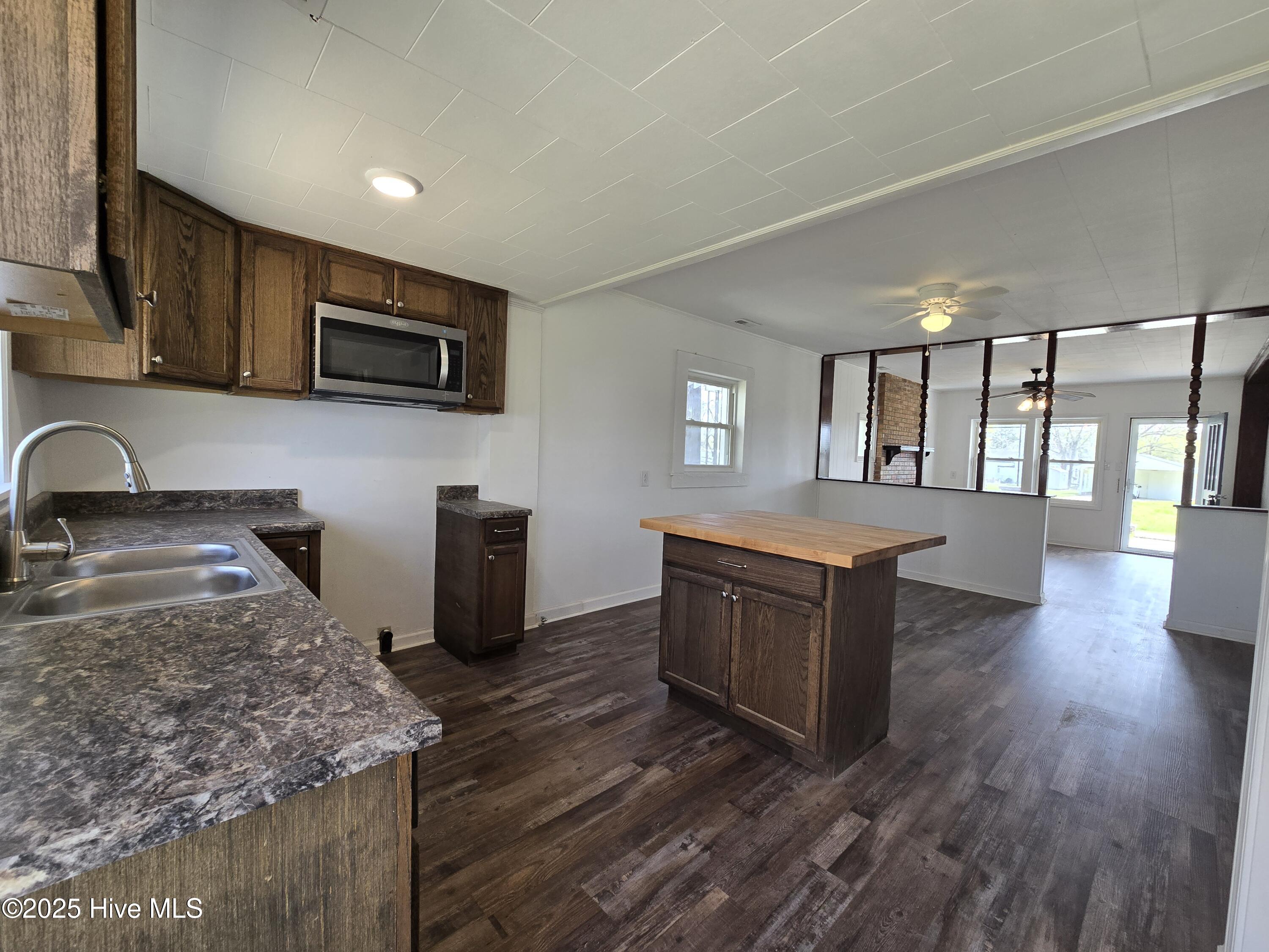 117 Flowers Street Rockingham, NC 28379 - Photo 11 of 17 Kitchen