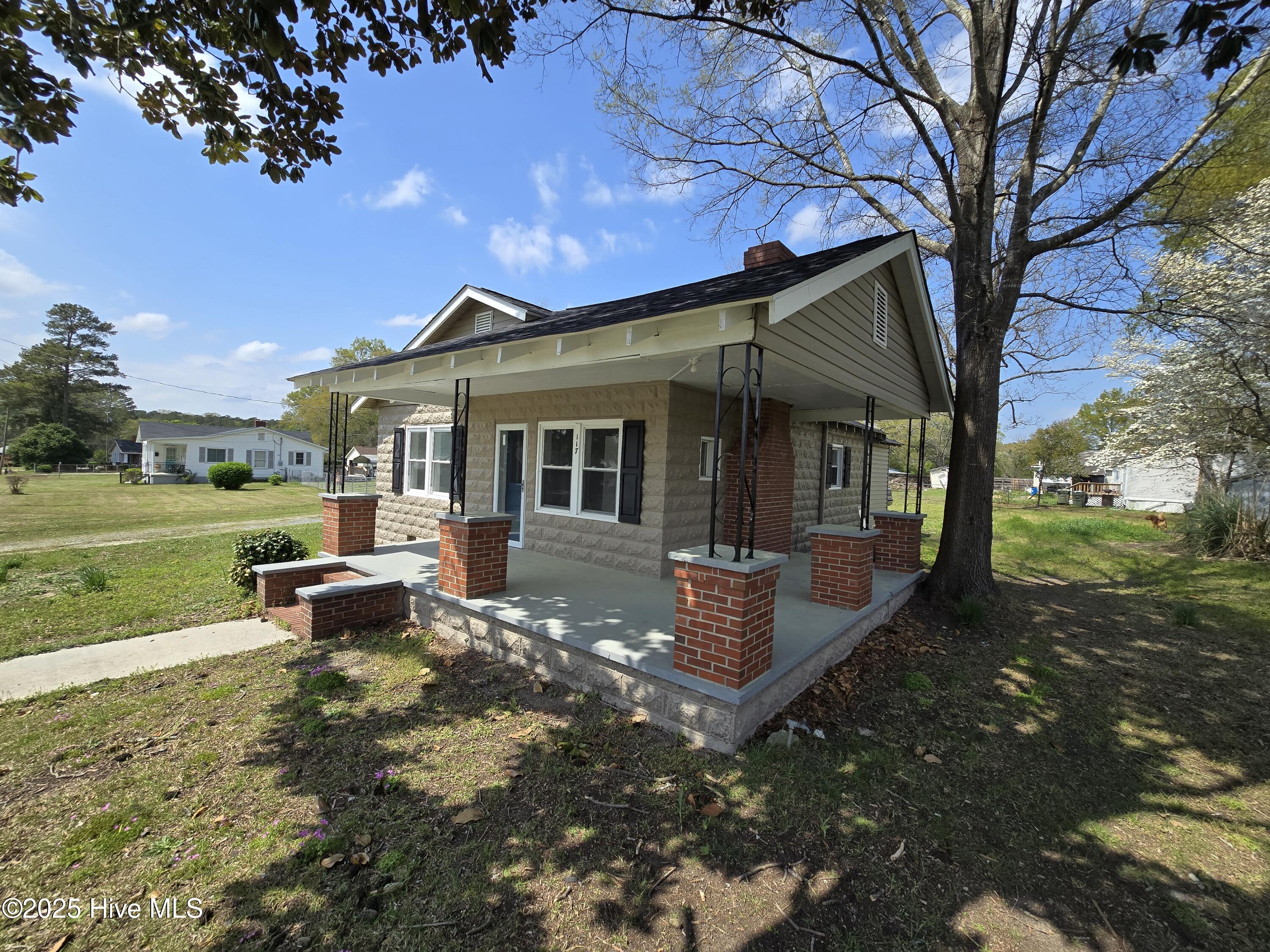 117 Flowers Street Rockingham, NC 28379 - Photo 2 of 17 20250402_135158