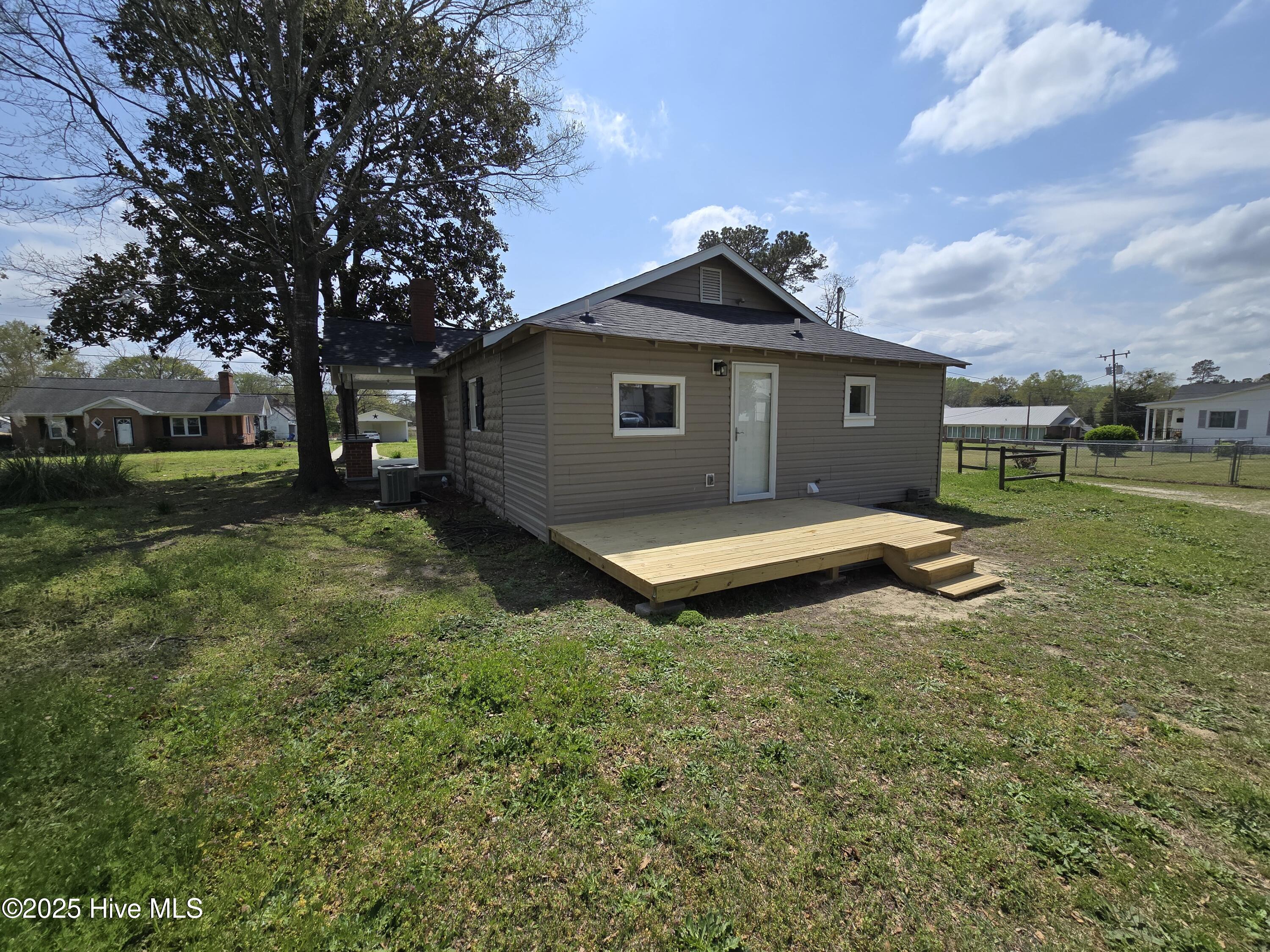 117 Flowers Street Rockingham, NC 28379 - Photo 4 of 17 20250402_135051