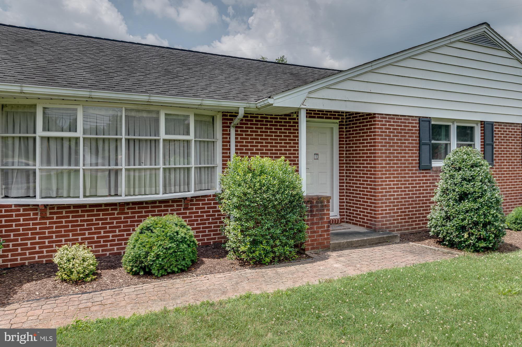 4505 Ridge Road Baltimore, MD 21236 - Photo 3 of 38 Gallery Image 3