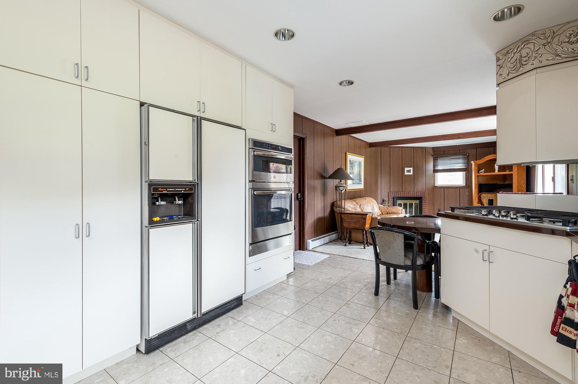 4505 Ridge Road Baltimore, MD 21236 - Photo 8 of 38 Kitchen